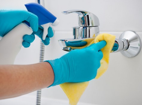 Local cleaning team preparing a Twickenham home for handover